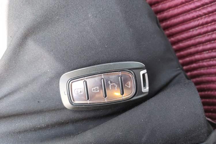 Used Buick Encore 2013 1.4T Automatic Two-Wheel Drive Elite Model Vehicle Key