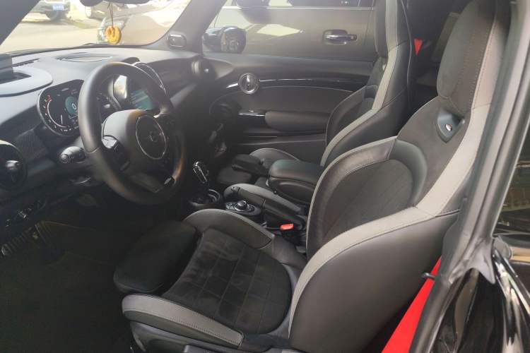 Used MINI JCW 2021 2.0T JOHN COOPER WORKS
