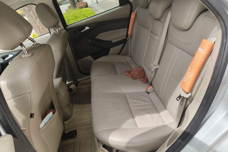 Used Ford Focus 2012 Sedan 1.6L Automatic Prestige Model