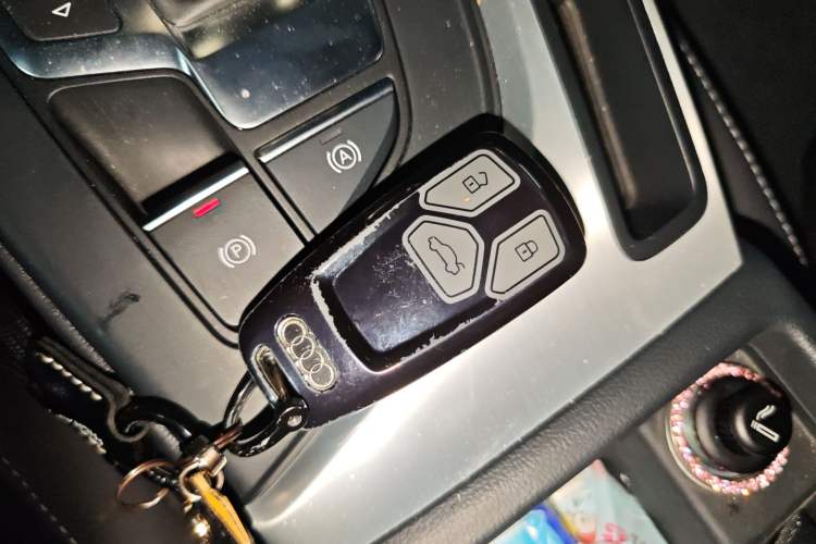 Used Audi A4L 2020 40 TFSI Fashion Dynamic Model
