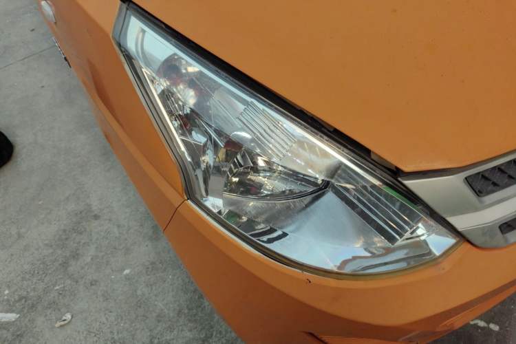 Used Wuling Rongguang V 2016 1.5L Practical Version Non-Power-Assisted
