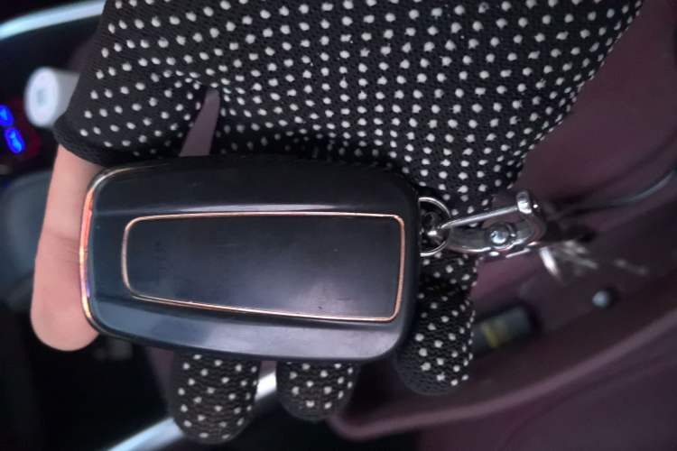 Used Toyota Highlander 2023 2.5L Smart Electric Hybrid Dual-Engine Two-Wheel Drive Elite Version 7-Seater PLUS Edition
