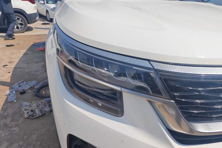 Used Kia KX3 2021 1.5L CVT Trend Edition Right Front Headlight