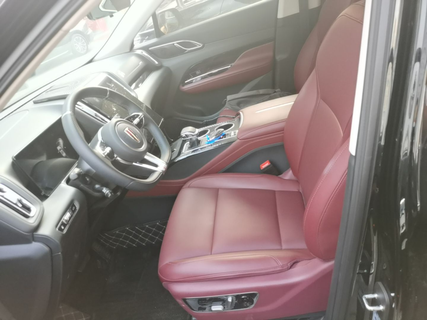 Hongqi HS3 PHEV 2025 Model 117km Jingwei Edition — снимка 17