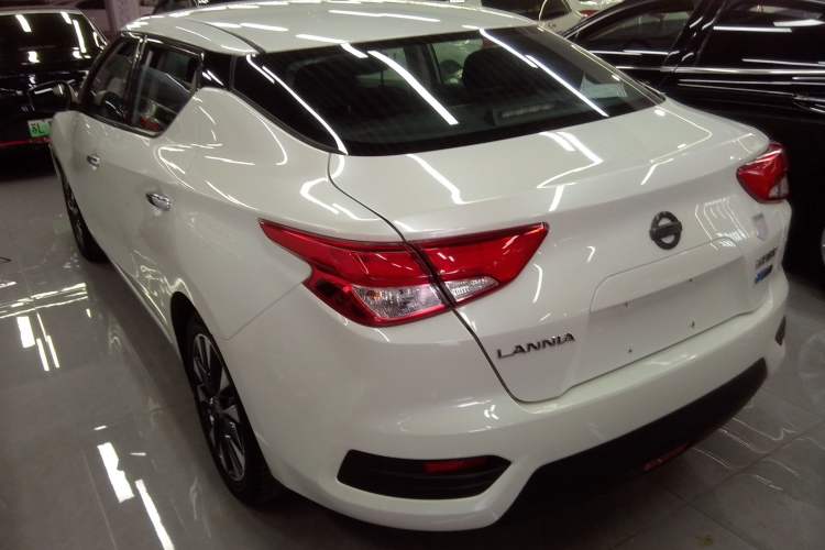 Used Nissan Lannia 2016 1.6L CVT Smart Cool Edition Exterior 2