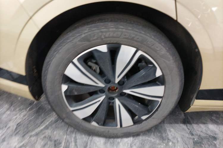 Used CHANGAN NEVO A07 2023 Range-Extended 200 Max Right Rear Wheel Hub