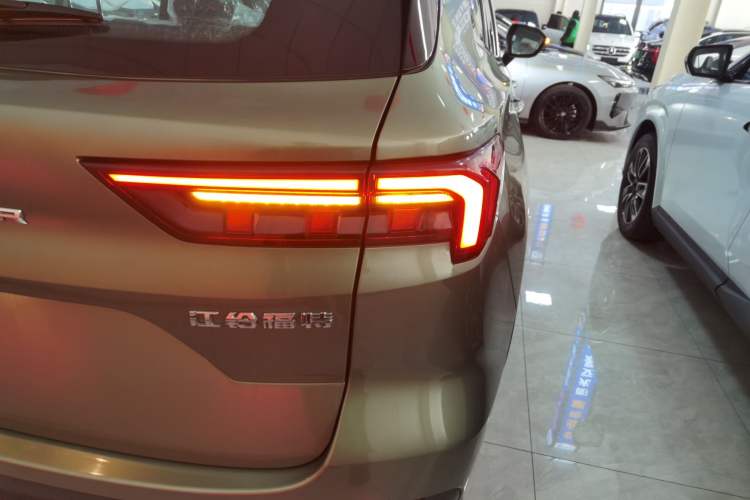 Used Ford Equator Sport 2025 EcoBoost 170 Platinum Edition
