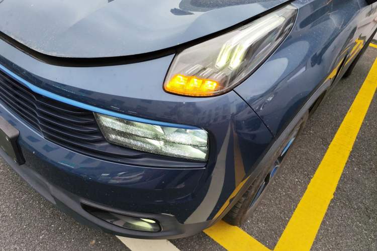 Used Lynk & Co 01 2019 2.0T Two-Wheel Drive Zhaopu Version China VI Standard Left Front Headlight