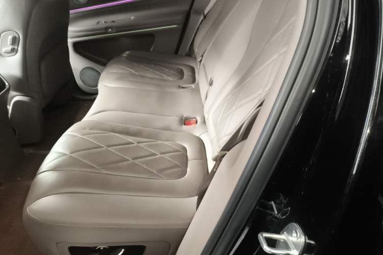 Used Hima AITO M9 2024 Range-Extended Ultra Version 52 kWh 5-Seater Model