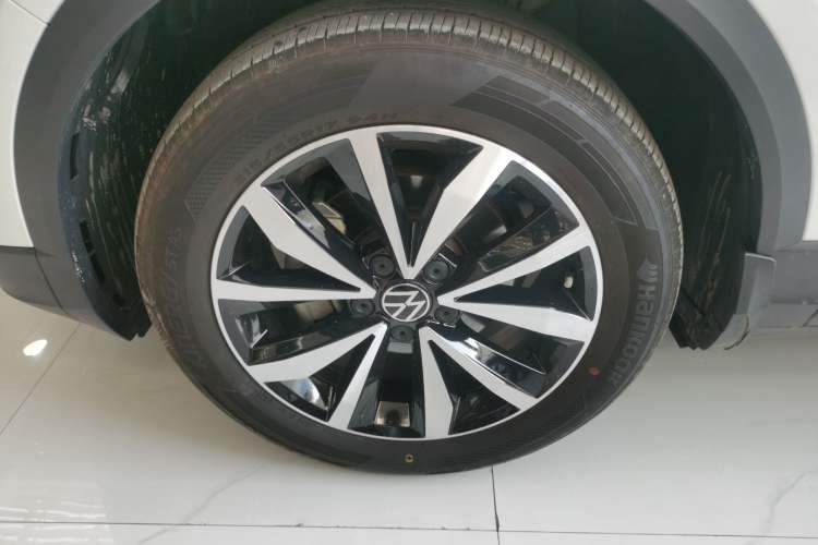 Used Volkswagen T-ROC 2024 280TSI DSG Two-Wheel-Drive Time Edition Left Front Wheel Hub