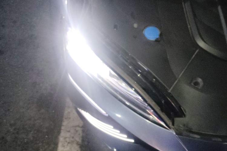 Used BYD Seal 2022 700 km Long-Range Rear-Wheel-Drive Version Right Front Headlight