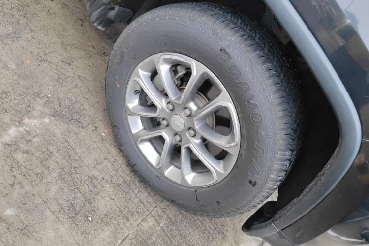 Used Jeep Grand Cherokee 2014 3.0L Comfort Navigation Edition
