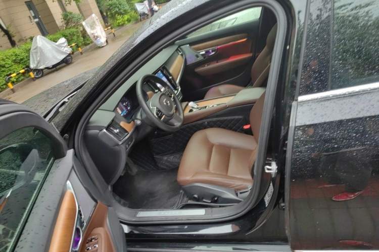 Used Volvo S90 2023 B5 Zhiyi Luxury Edition
