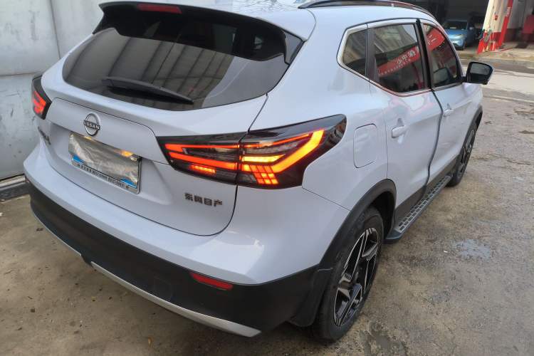 Used Nissan Qashqai 2025 Honor 2.0L CVT XV+ Leading Edition
