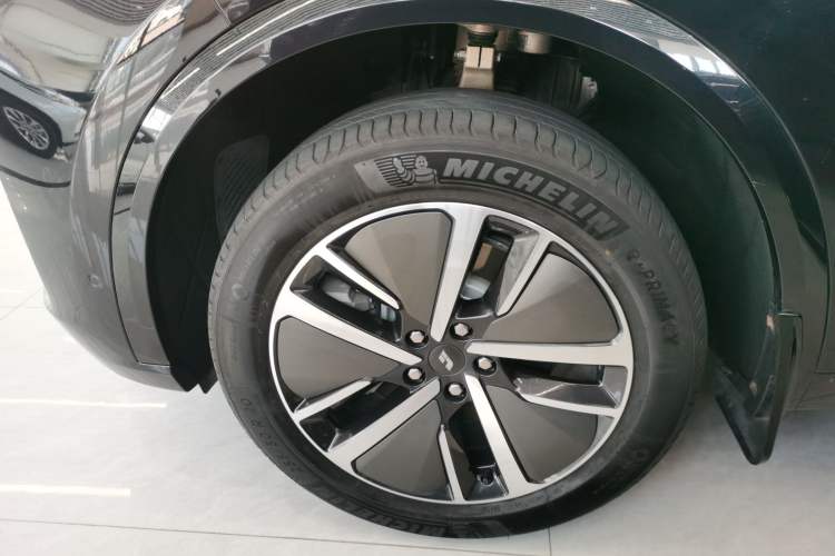 Used Li Auto L8 2024 Pro Model
