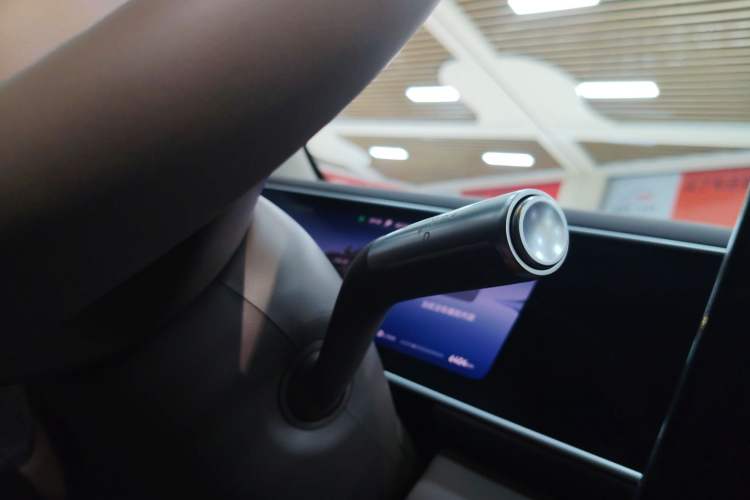 Used Hima AITO M7 2026 Model Range-Extending Ultra All-Wheel Drive 6-Seater Version Gear Lever