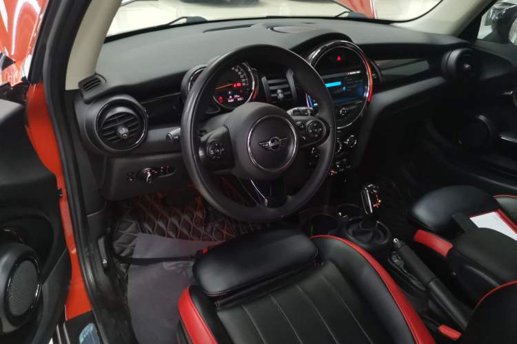 Used MINI MINI 2018 1.5T COOPER Classic Edition