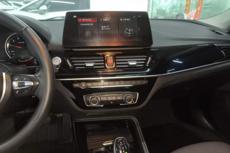 Used BMW 1 Series 2023 120i M Sport Night Edition Audio And AC Panel