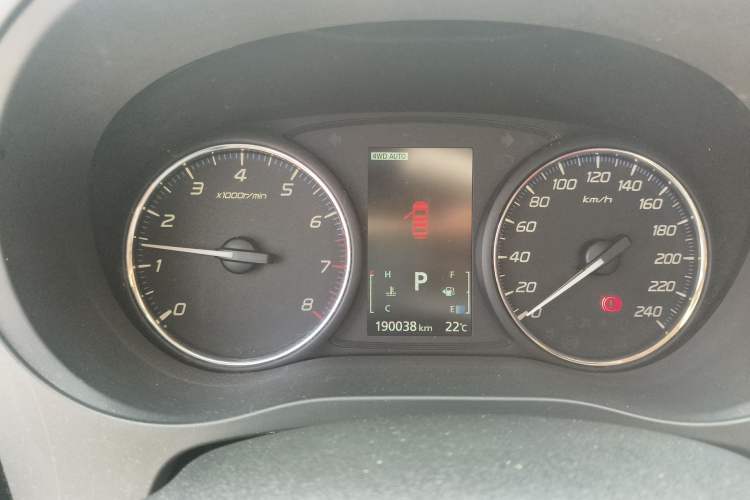 Used Mitsubishi Outlander 2014 2.4L 4x4 Deluxe Value Edition 5 Seats Instrument Cluster