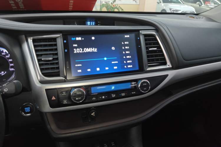 Used Toyota Highlander 2018 2.0T Four-Wheel Drive Prestige Version 7 Seats China VI Standard
