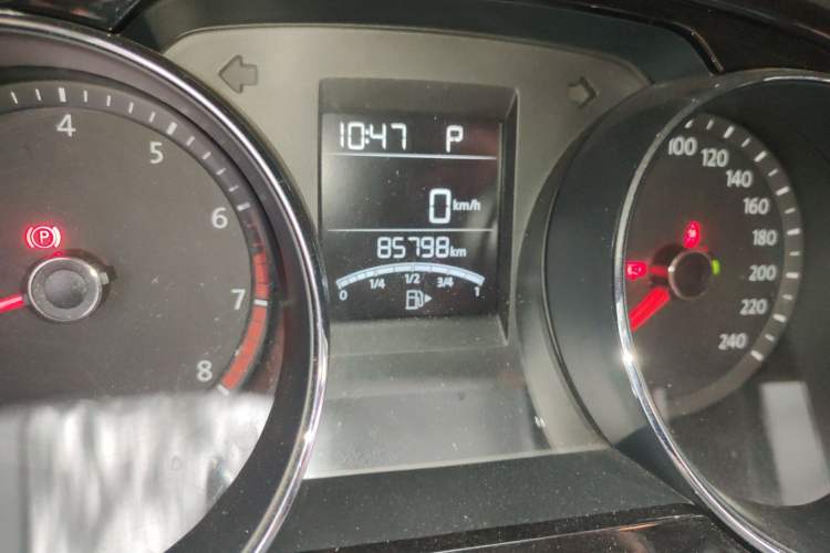 Used Volkswagen Bora 2017 1.6L Automatic Comfort Model Odometer Close Up