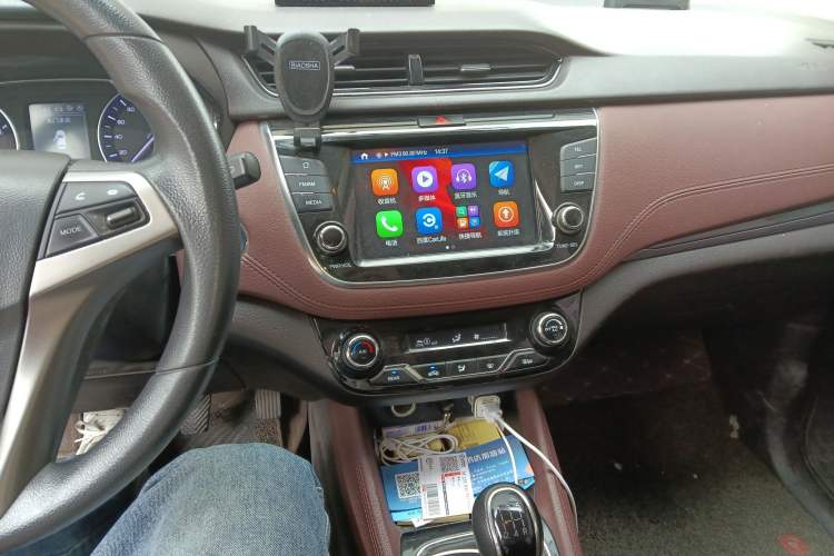 Used CHANGAN Lingxuan 2017 1.6L Manual Elite Model Audio And AC Panel