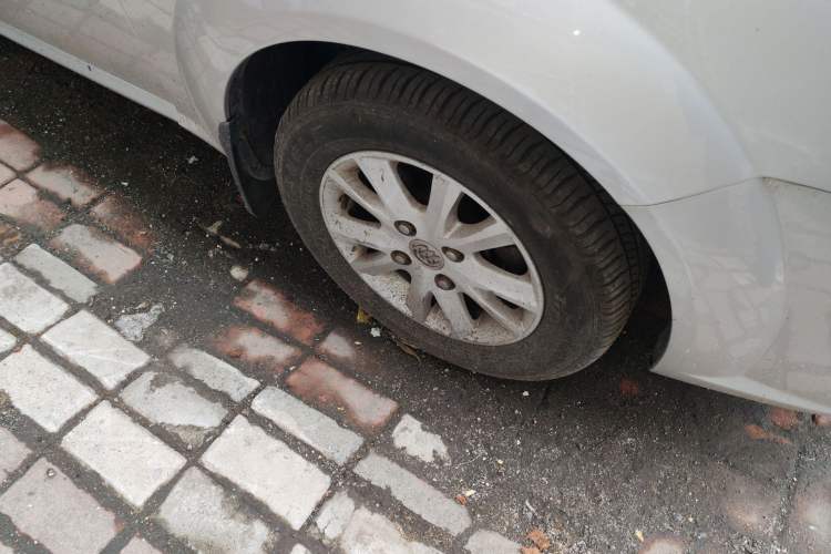 Used Buick Excelle 2013 1.5L Automatic Classic Model
