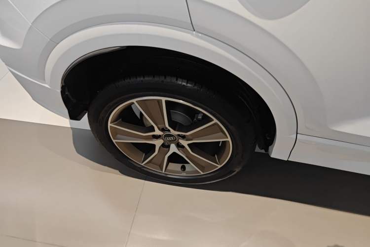 Used Audi Q2L 2024 35TFSI Fashionable and Dynamic Edition