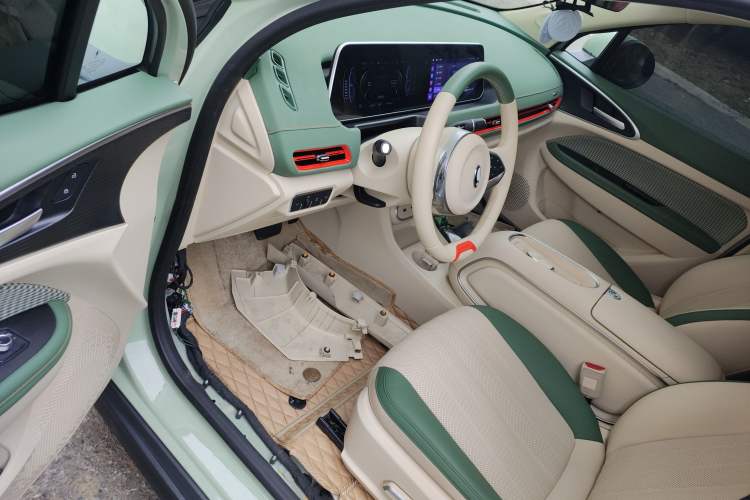 Used ORA Good Cat 2023 401 km Standard Range Prestige Version Lithium Iron Phosphate