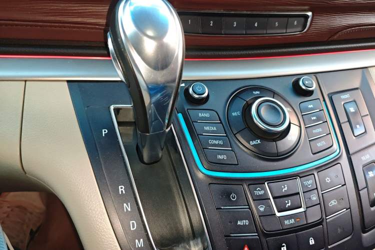 Used Buick GL8 2014 2.4L LT Luxury Business Executive Edition