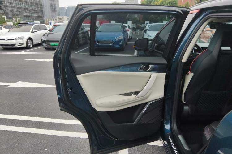 Used Lynk & Co 06 2020 1.5T YAO Halo