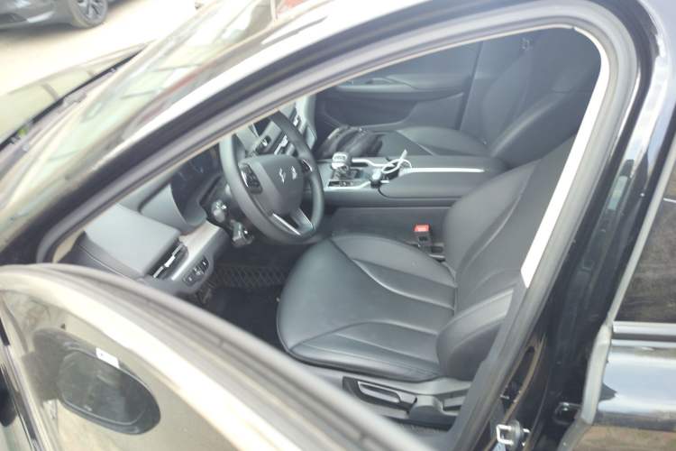 Used Hongqi E-QM5 2024 610 km PLUS