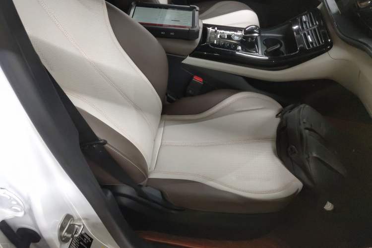 Used BYD Qin PLUS 2024 HONOR Edition DM-i 55KM Leading Model
