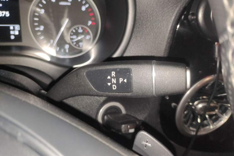 Used Mercedes-Benz Vito 2021 2.0T Business Version 7 Seats