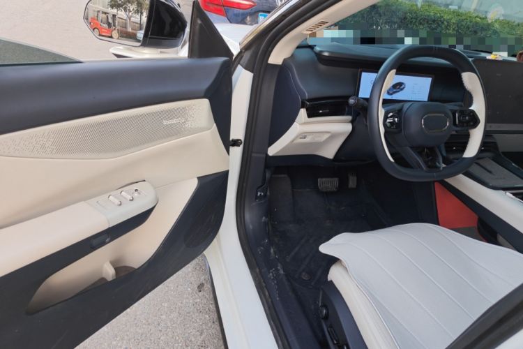 Used Lynk & Co 07 2024 EM-P 126 Long-Range Halo