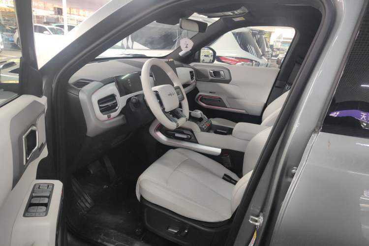 Used Formula Leopard Titanium 3 2025 501KM All-Wheel Drive Intelligent Driving Ultra Version