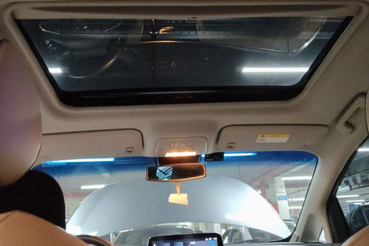 Used Buick GL8 2021 Land Cruiser Executive Class 652T Luxury Model Headliner