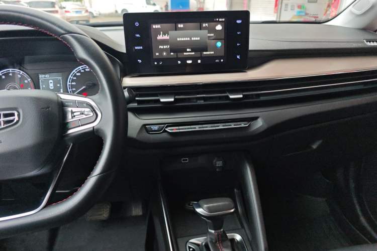 Used Geely Auto Vision X3 2021 PRO 1.5L CVT Deluxe Model Audio And AC Panel