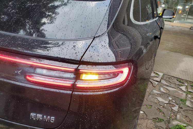 Used Hima AITO M5 2022 Range-Extended Rear-Drive Standard Version Exterior 3