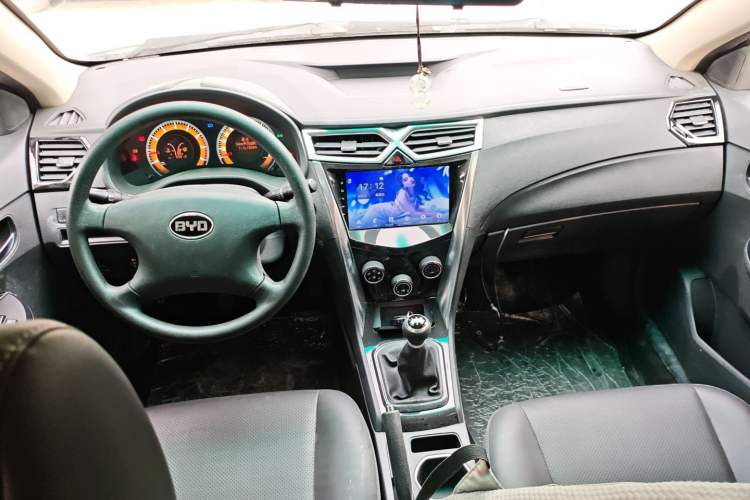 Used BYD F3 2020 1.5L Manual Value Edition Center Console