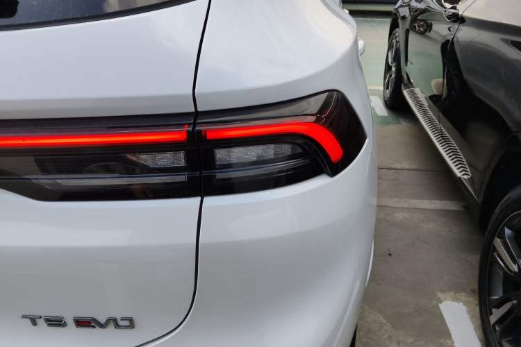 Used FORTHING T5 EVO 2021 1.5TD DCT Diamond Edition