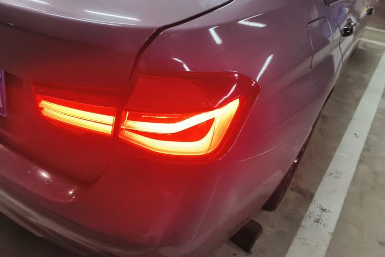 Used BMW 3 Series 2019 320i M Sport Night Edition Exterior 3