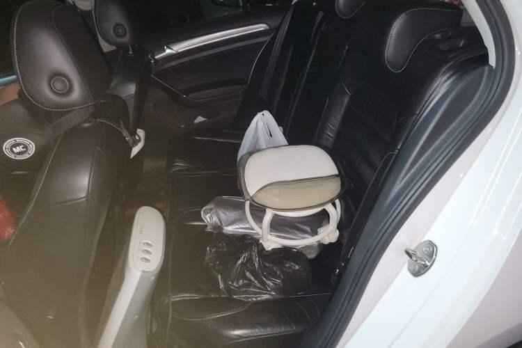 Used Volkswagen Golf 2016 230TSI Automatic Luxury Version
