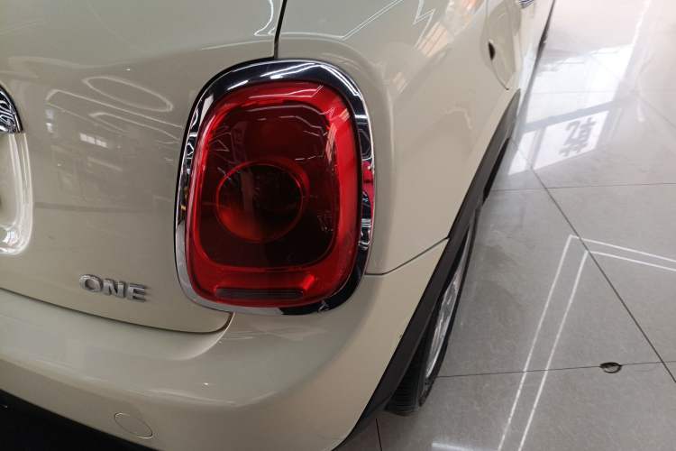 Used MINI 2016 1.2T ONE Five-Door Edition Exterior 3