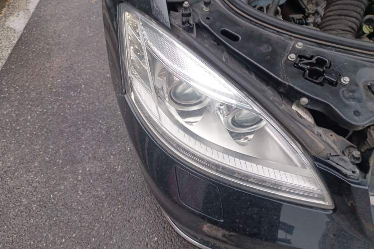 Used Mercedes-Benz S-Class 2012 S 300 L Luxury Grand Edition Right Front Headlight