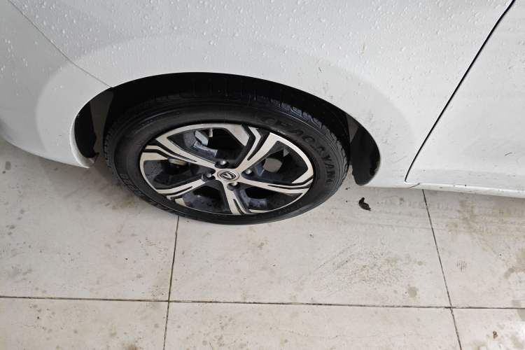 Used CHANGAN Benni E-Star 2022 Qingxin Edition Colorful Model Lithium-NMC Exterior 4