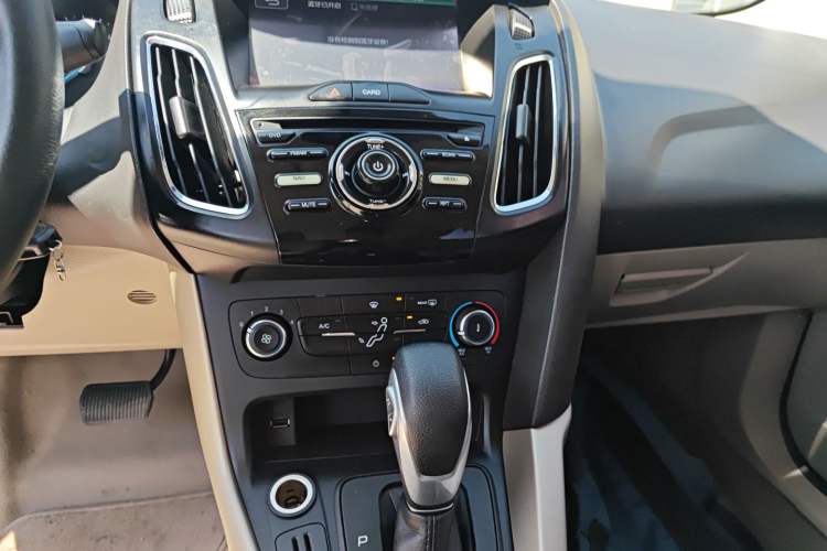 Used Ford Focus 2015 Sedan 1.6L Automatic Comfort Model