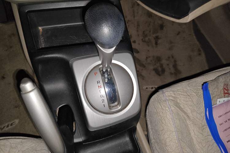 Used Honda Civic 2009 1.8L automatic comfort version Gear Lever