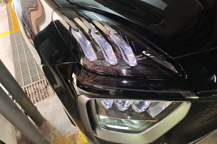 Used Hyptec HL 2025 700 Ultra Six-Seater All-Wheel-Drive LiDAR Version