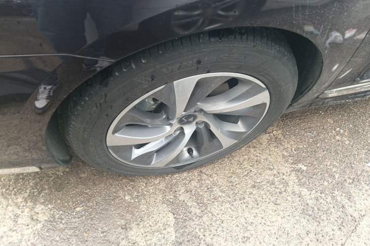 Used DS 5LS 2015 1.6T Elegant Edition THP160
